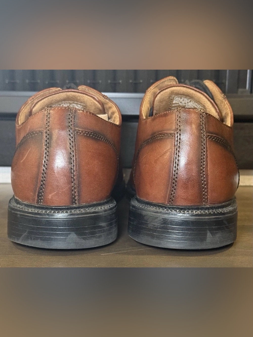 Thom McAn Dress Shoes Mens 10 EEE Oxford
Brown Leather Almond Toe Casual Low - Picture 8 of 10